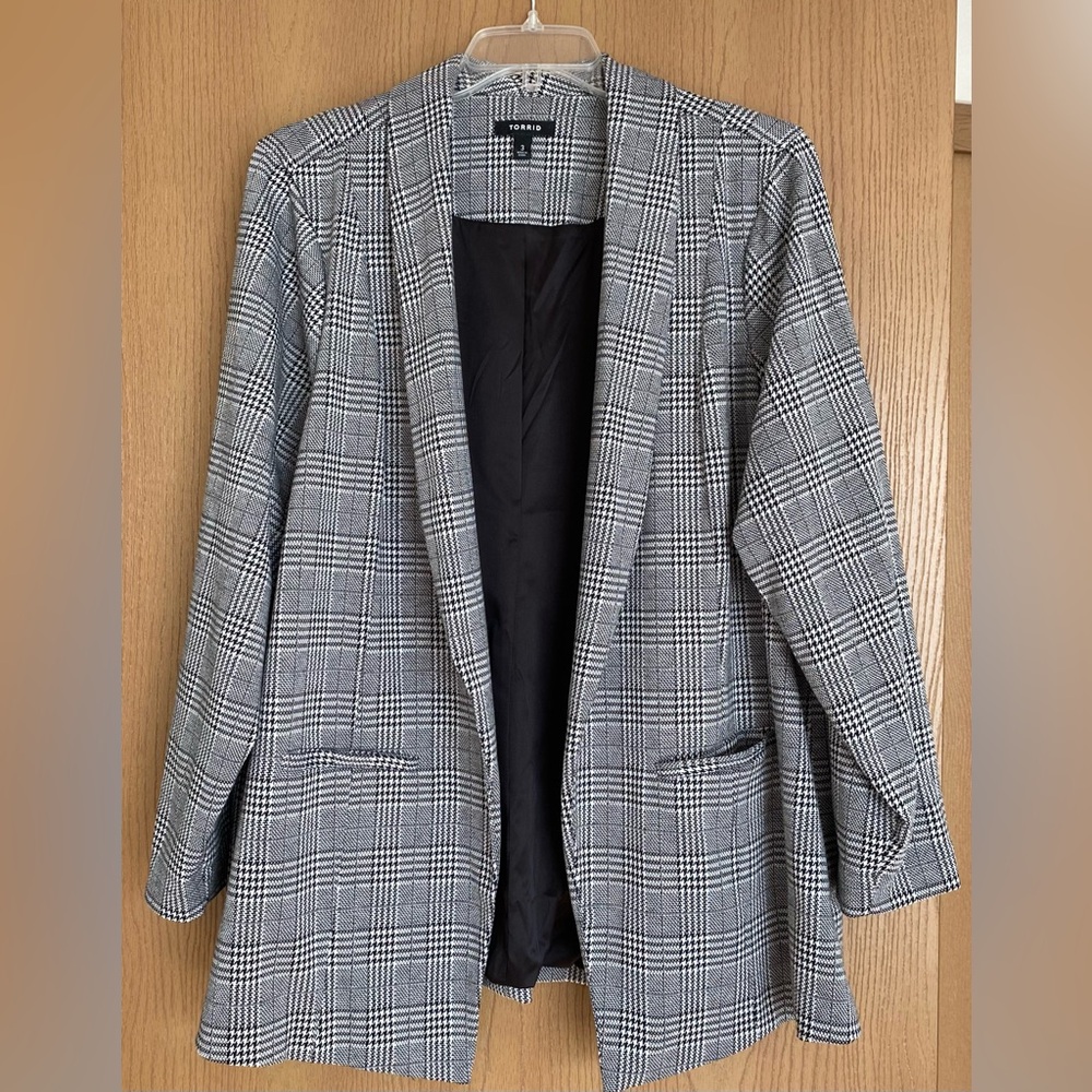 Torrid Classic Gray Plaid Boyfriend Open Front Blazer - 3X